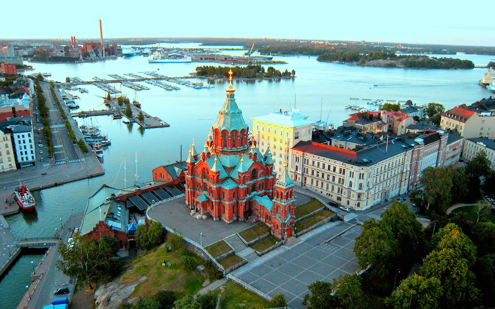 Meu Mundo Turístico: Finlândia: Helsinki - Catedral Uspenski