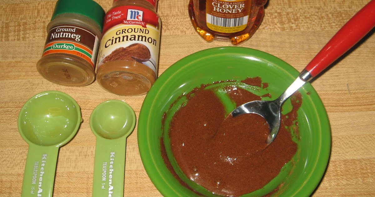 Pretty Little Bottles DIY honey, cinnamon, and nutmeg face mask