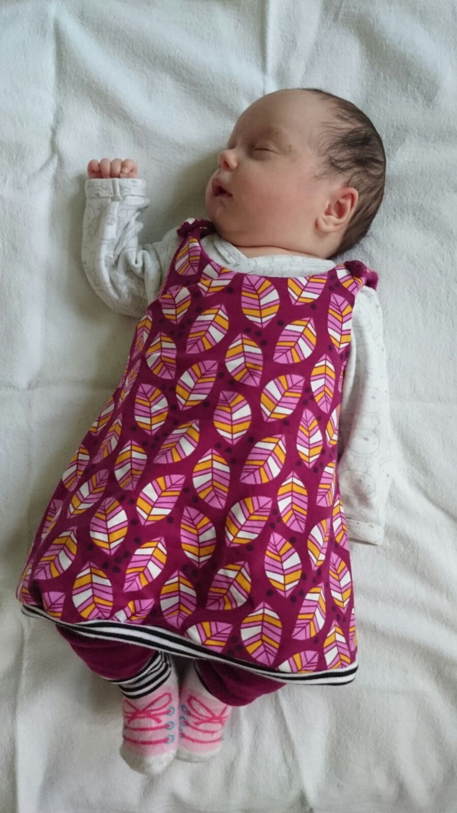 Freebook Kleidchen Hubsches Babymadchen Kinderkleidung Nahen Baby Nahen