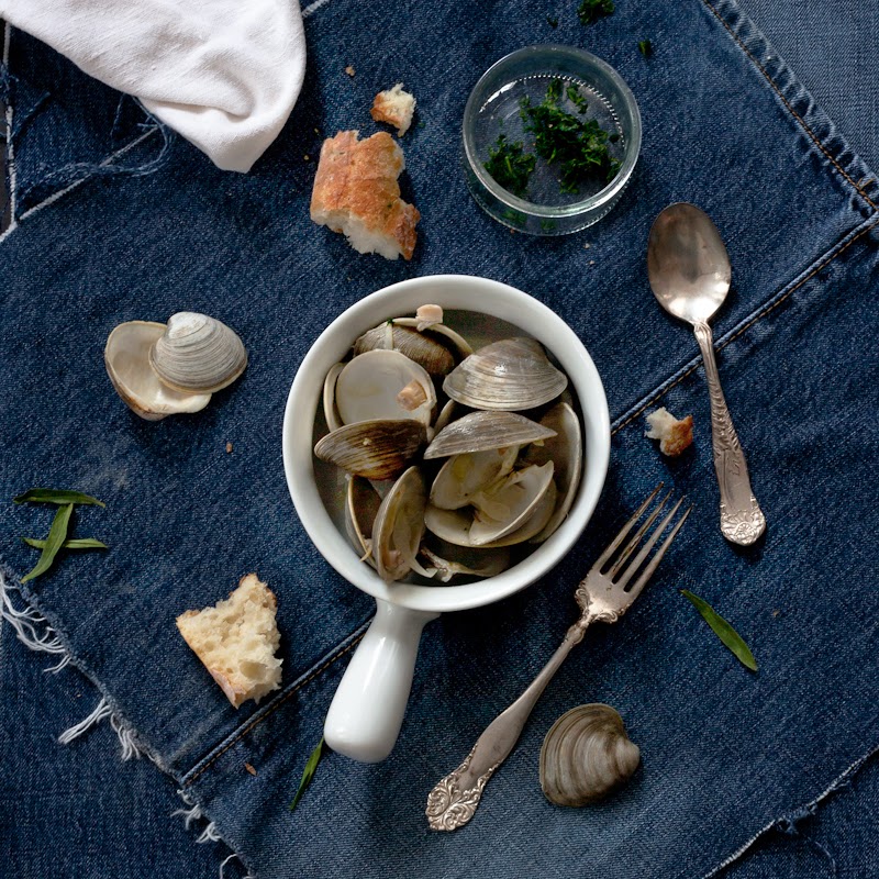 three little halves Hudson is My Ocean + Drunken Clams with Sausage