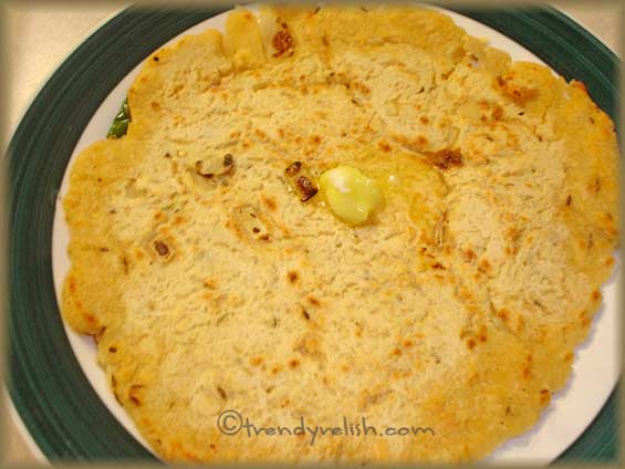 Biyyapu Rotti (Flat Bread with Rice Flour) 
