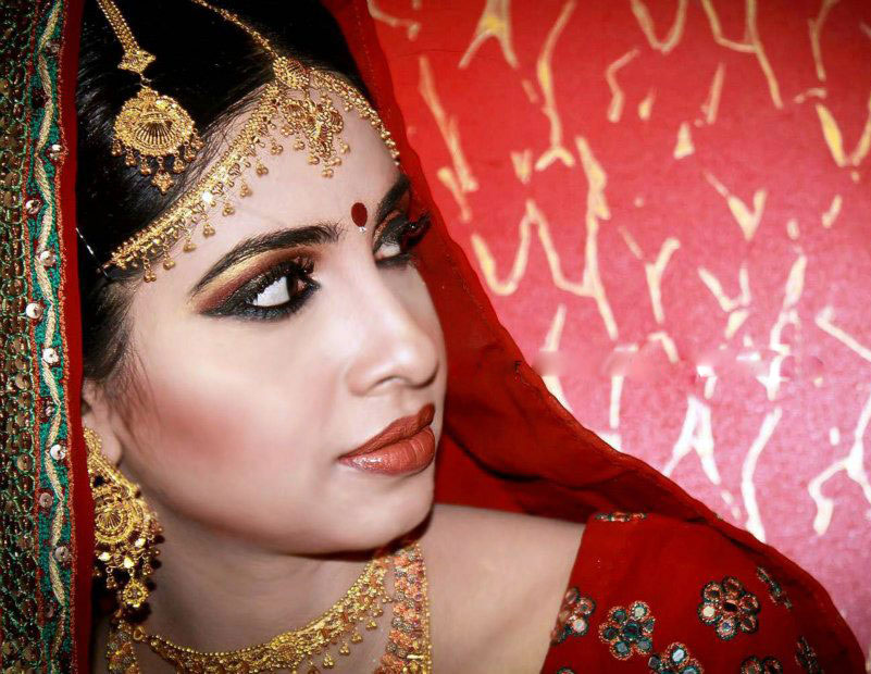 Bangladeshi Bridal Makeup Wedding Snaps....