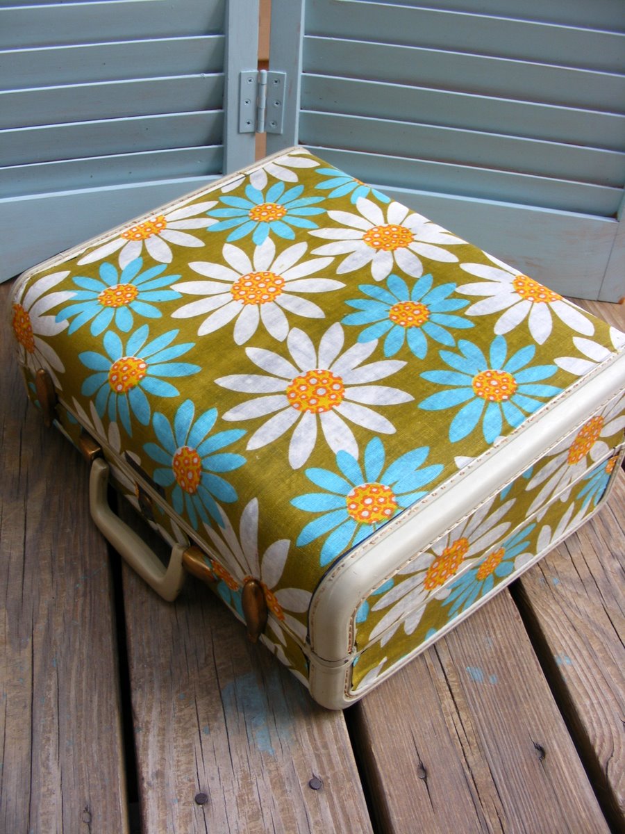 Sew Can Do Quilted Cupcake's Mod Podge Suitcase Project