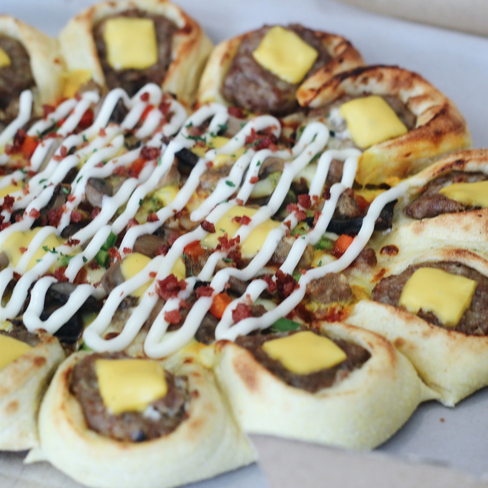 [NEW MENU] Paket Mantap By Pizza Hut Delivery Juaranya Cheeseburger Pizza!
