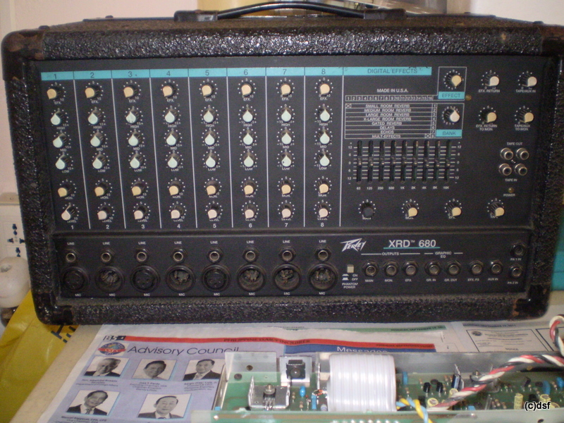 ...dF/X... Peavey XRD 680 powered mixer