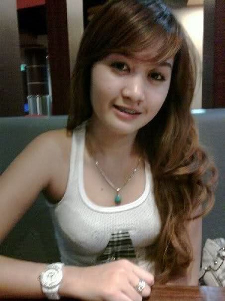 DeeInform: Foto Tante Seksi Narsis Terbaru 2013