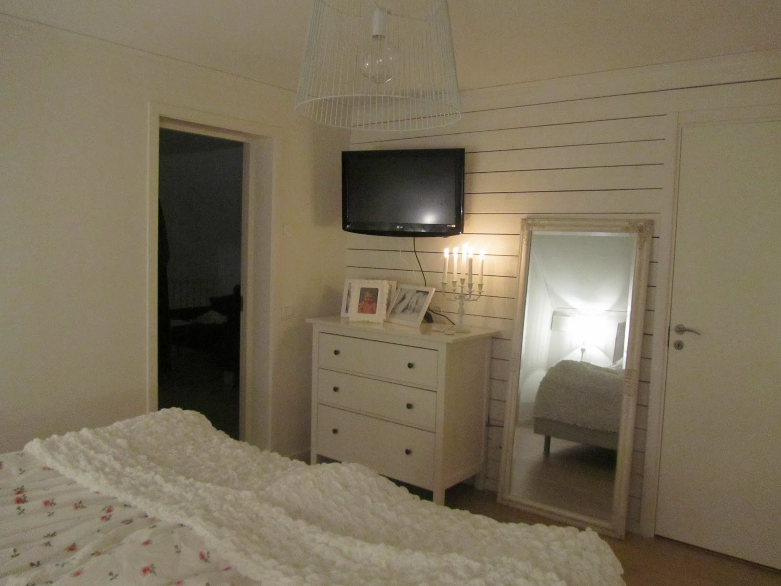 Rebecca lundqvist: bilder på huset..