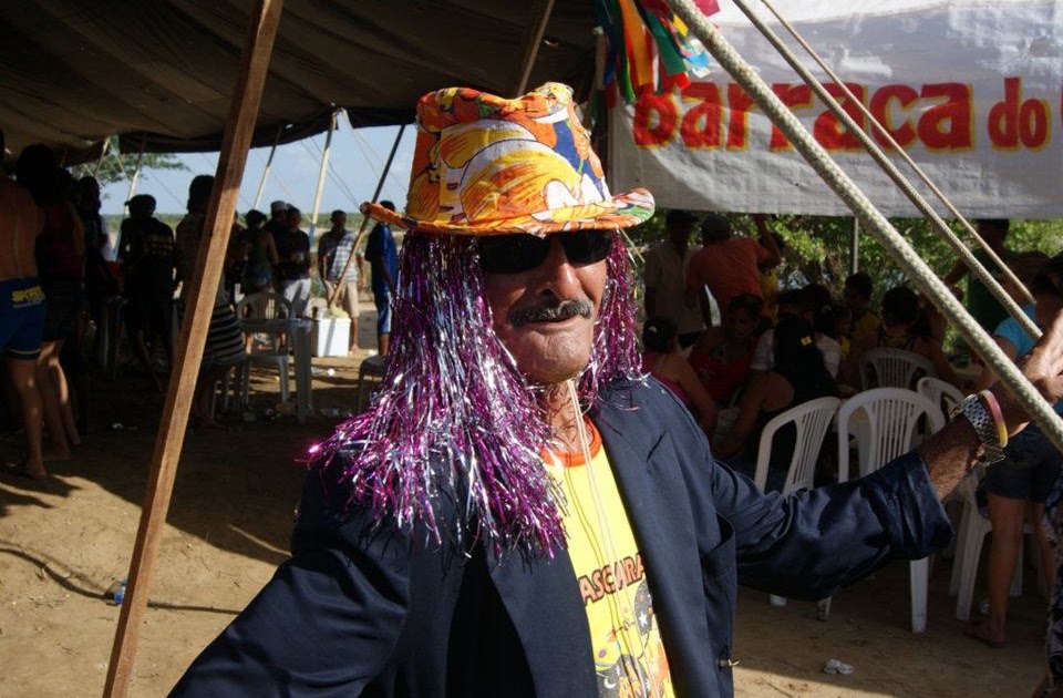 Resultado de imagem para CARNAVALESCO LUIZ DE BASTINHA