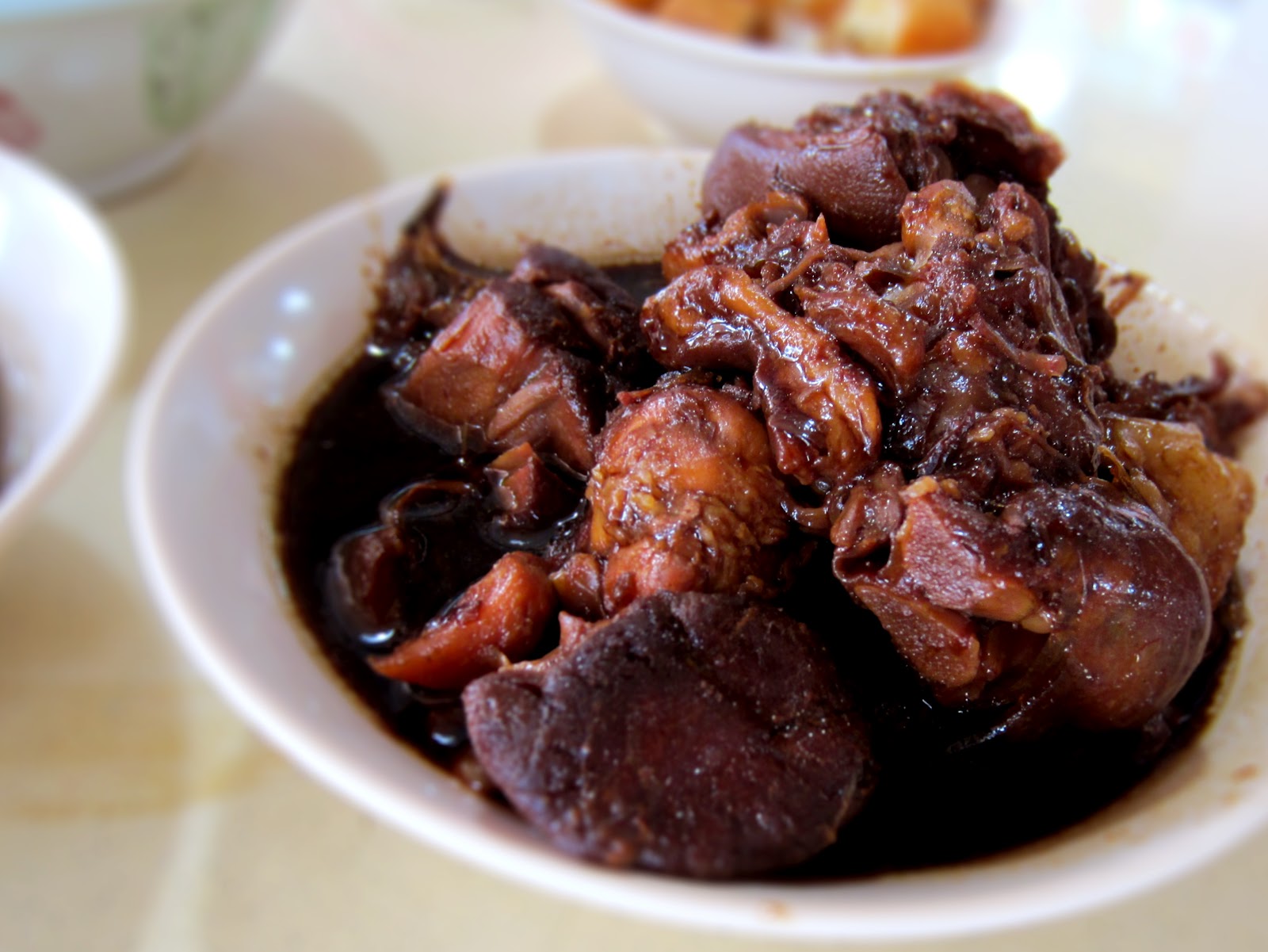 Things to Eat in Singapore Braised Pig Trotters
