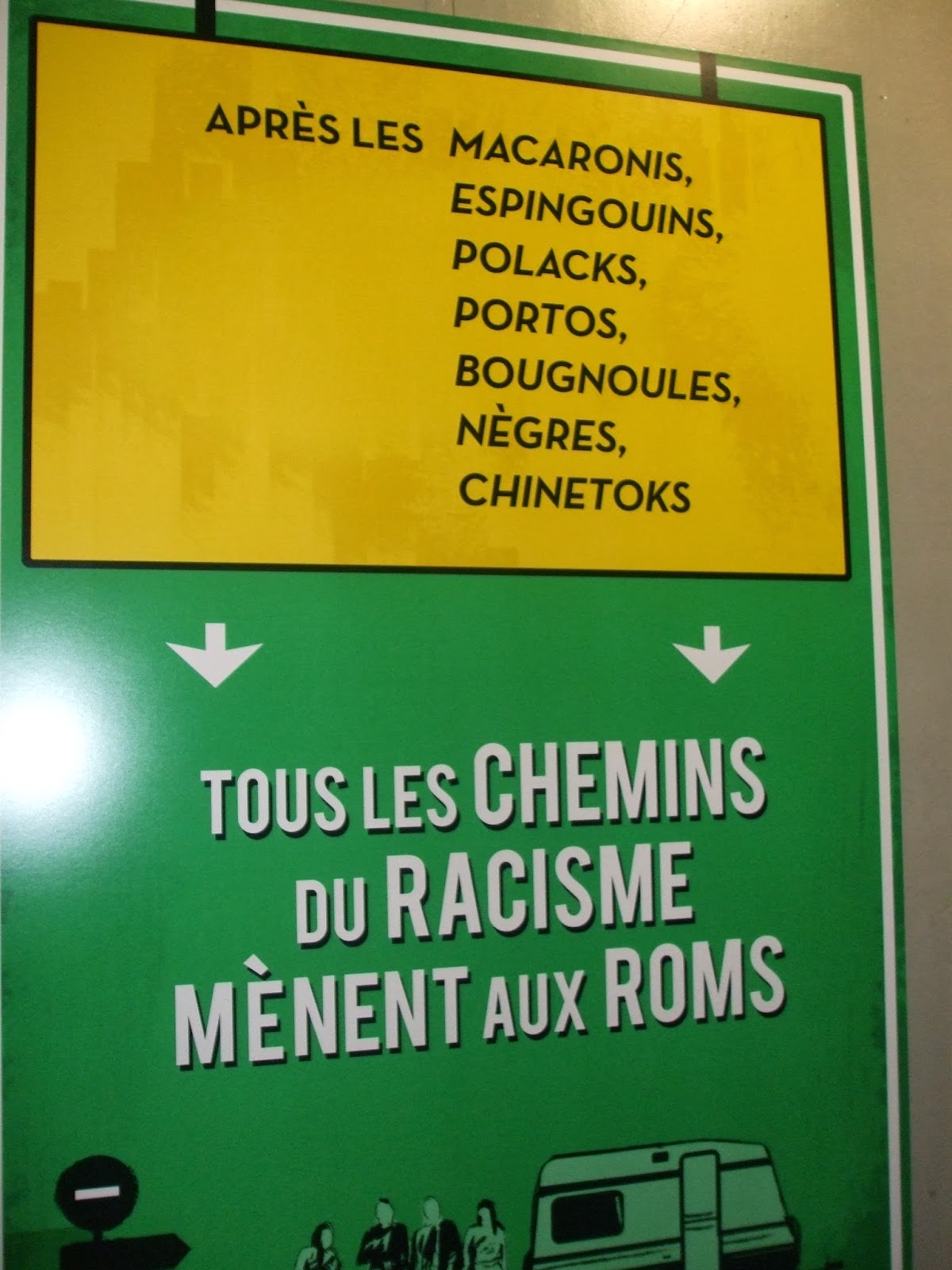 An eye wide open: Attention travail d'arabe