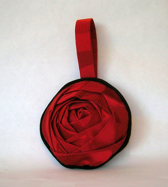 Сумочки в виде розы.  Handbags in the form of roses