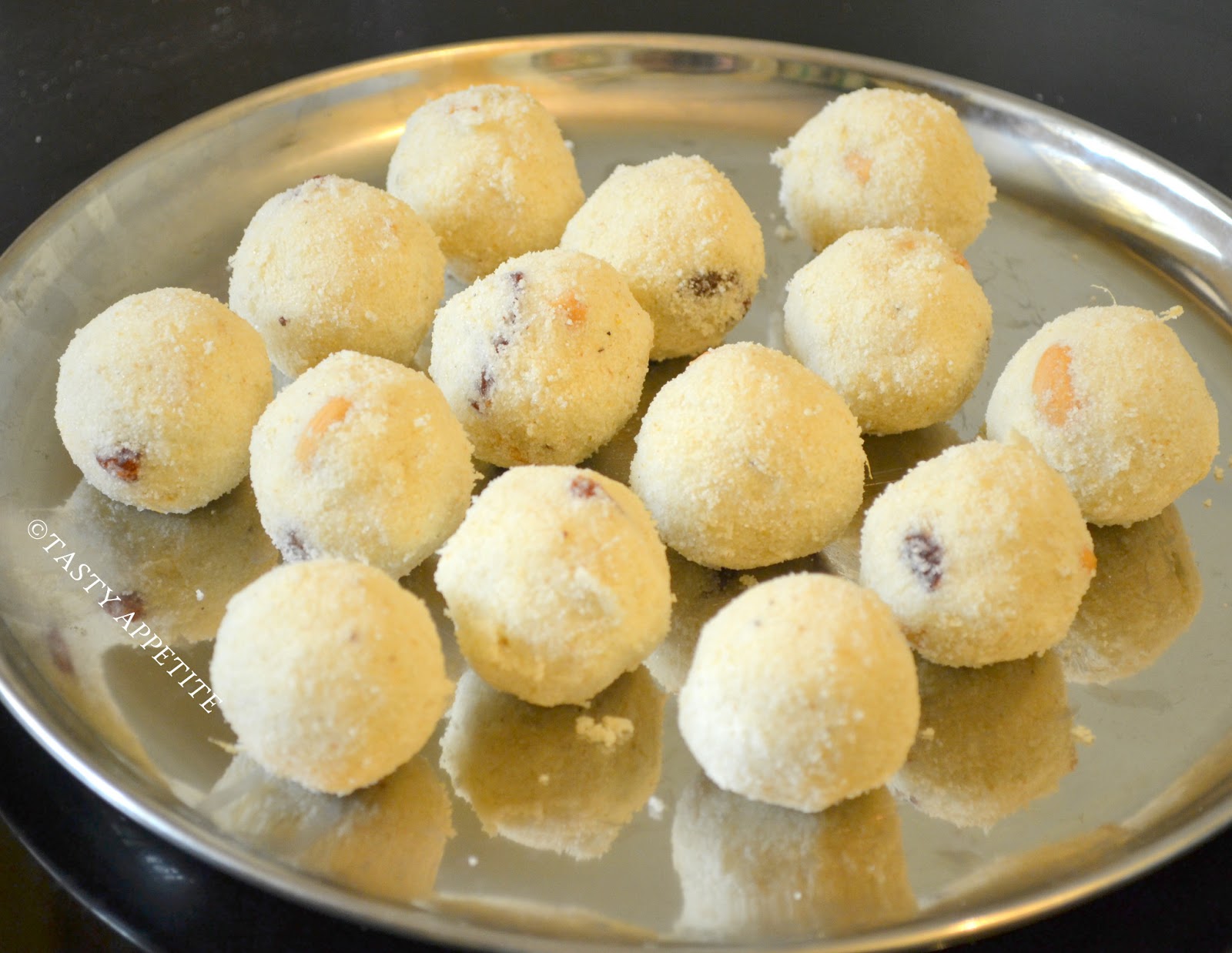 How to make Rava Ladoo / Rava Laddu Recipe / Happy Women’s Day