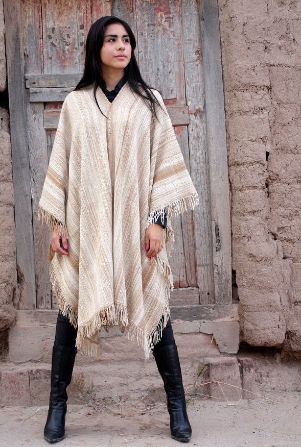 Poncho de Vicuña Nº V270 hilado mediano "Familia Avar Saracho" -SOLO POR PEDIDO