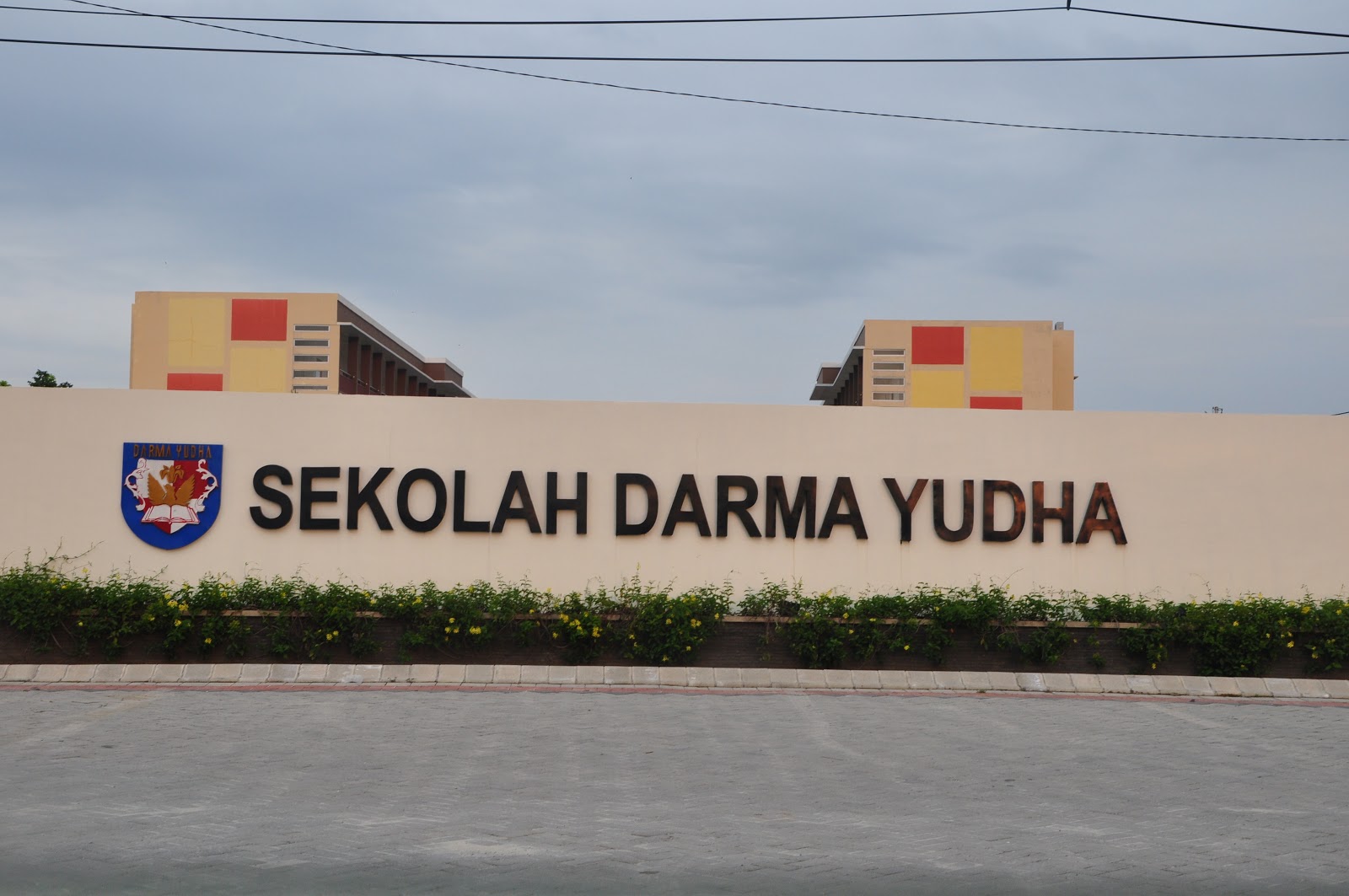 RAMZI SMART TRAVEL: Darma yudha school , one of the best school in