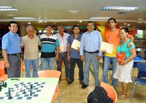 ASOAJEDREZ BOLÍVAR GESTIONA BENEFICIOS PARA ATLETAS. Se realizó reunión con directivos de clubes afiliados en Caroní ASOAJEDREZ BOLÍVAR GESTIONA BENEFICIOS PARA ATLETAS. Se realizó reunión con directivos de clubes afiliados en Caroní
