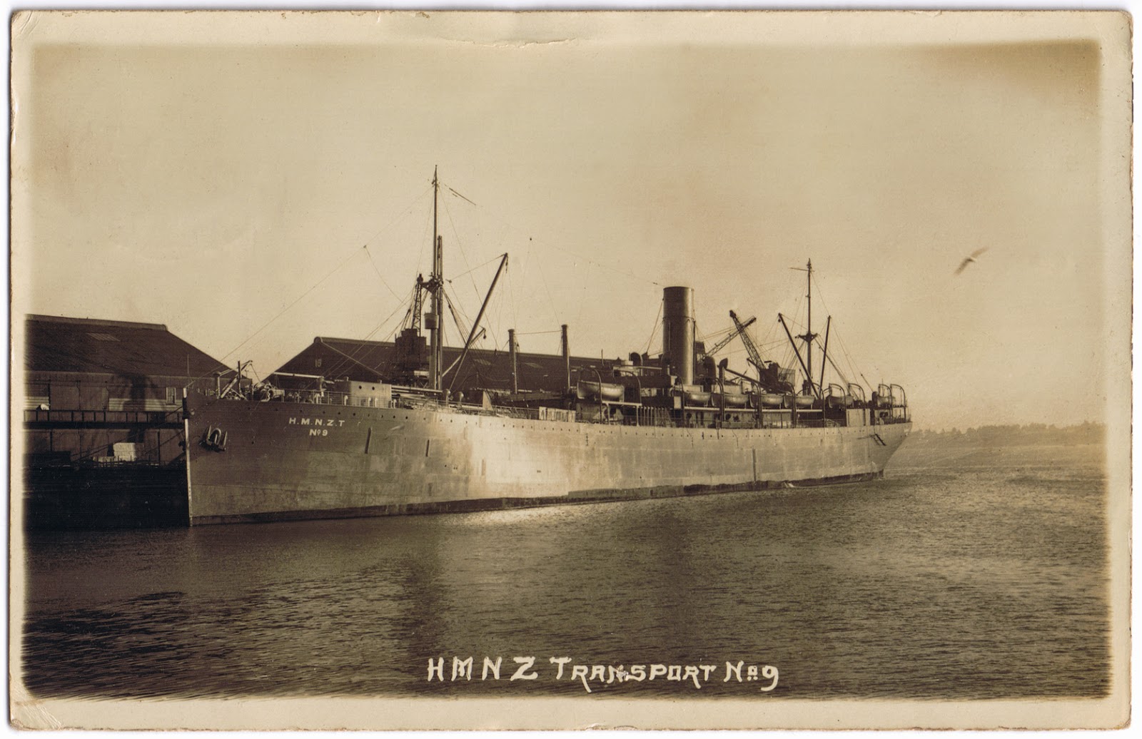 100 New Zealand First World War Postcards New Zealand Troopship "Hawke