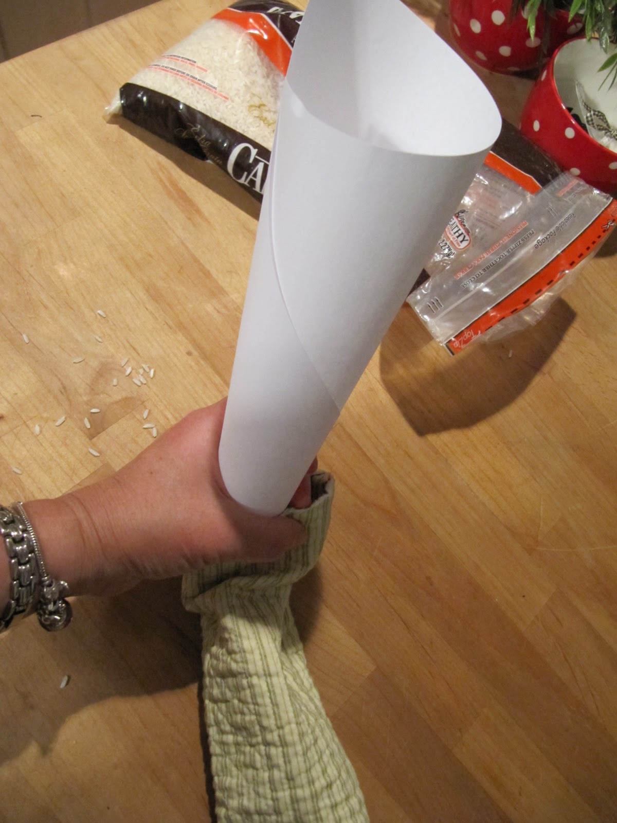 Sew Many Ways... Make A Gift On The 25th Club...Bread Wrap With Warmer