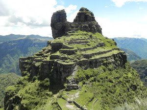 Waqrapukara, Acomayo, Cusco, Perú