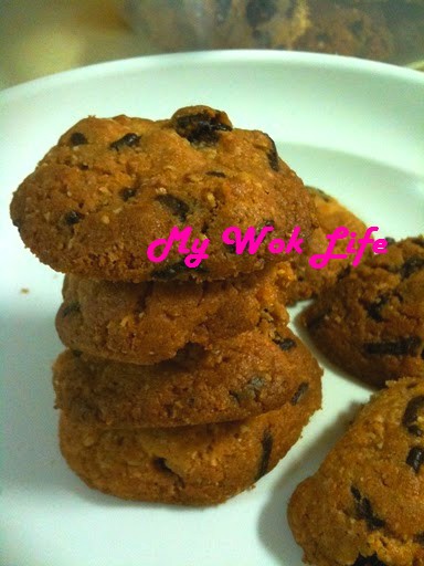 My Wok Life Cooking Blog - Delicious Homemade Chocolate Rice & Raisin Almond Cookies -