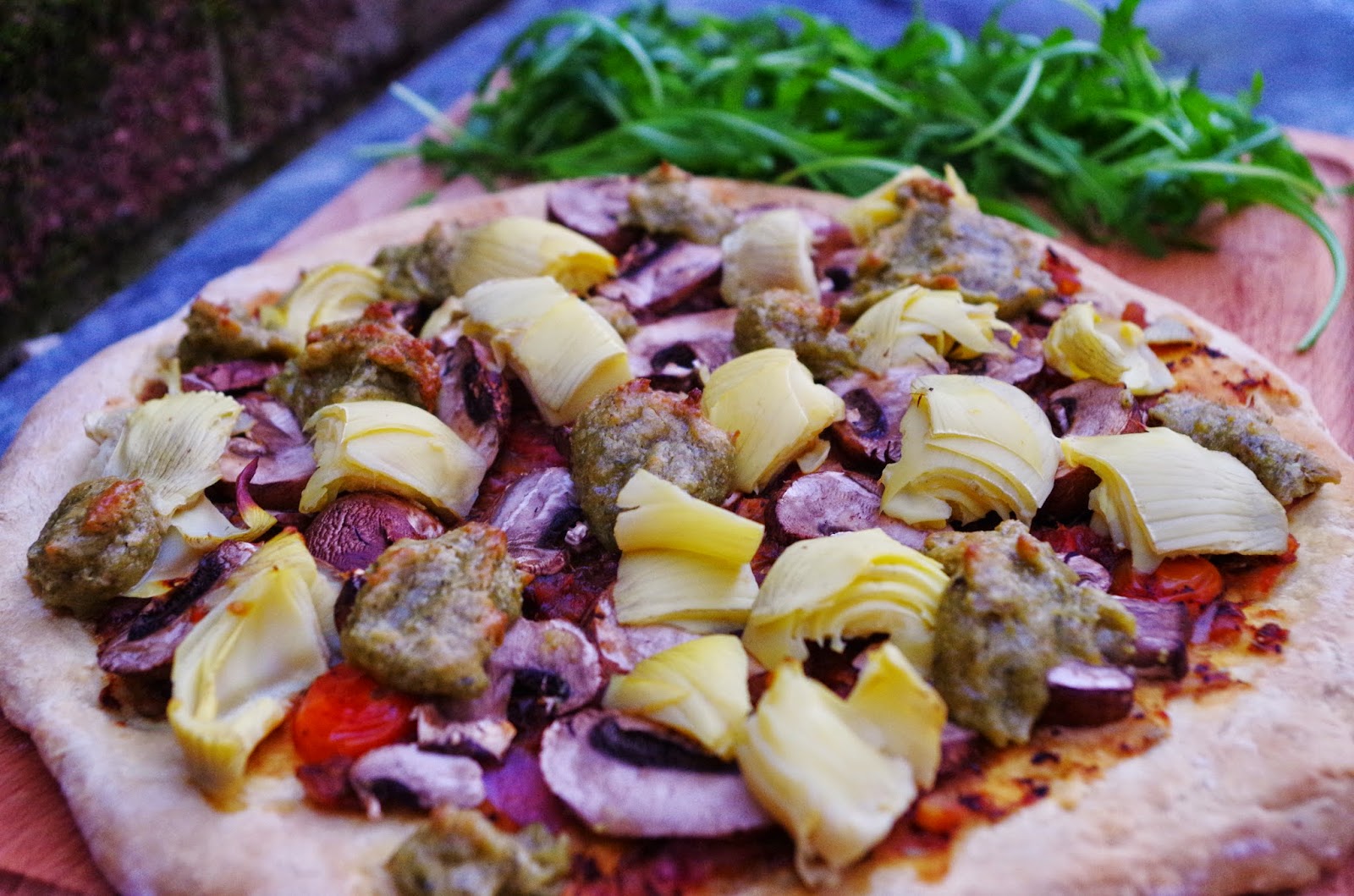 Mushroom, Artichoke & Pesto Pizza Euphoric Vegan