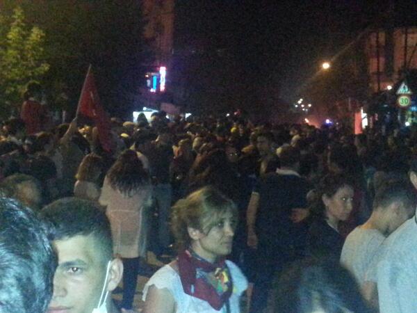 Gazi Mahallesi�nde Halk Bugün de Sokaklarda Polis Müdahale Ediyor