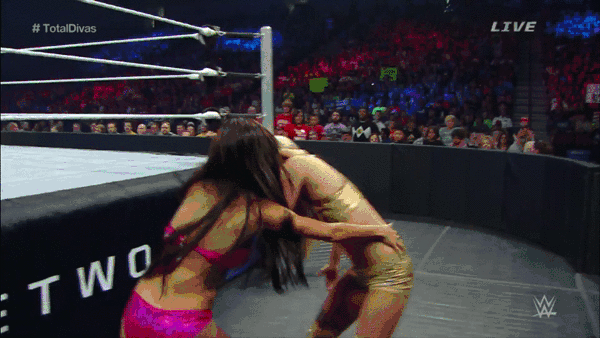 Rosa Mendes Wardrobe Malfunction On Main Event. 