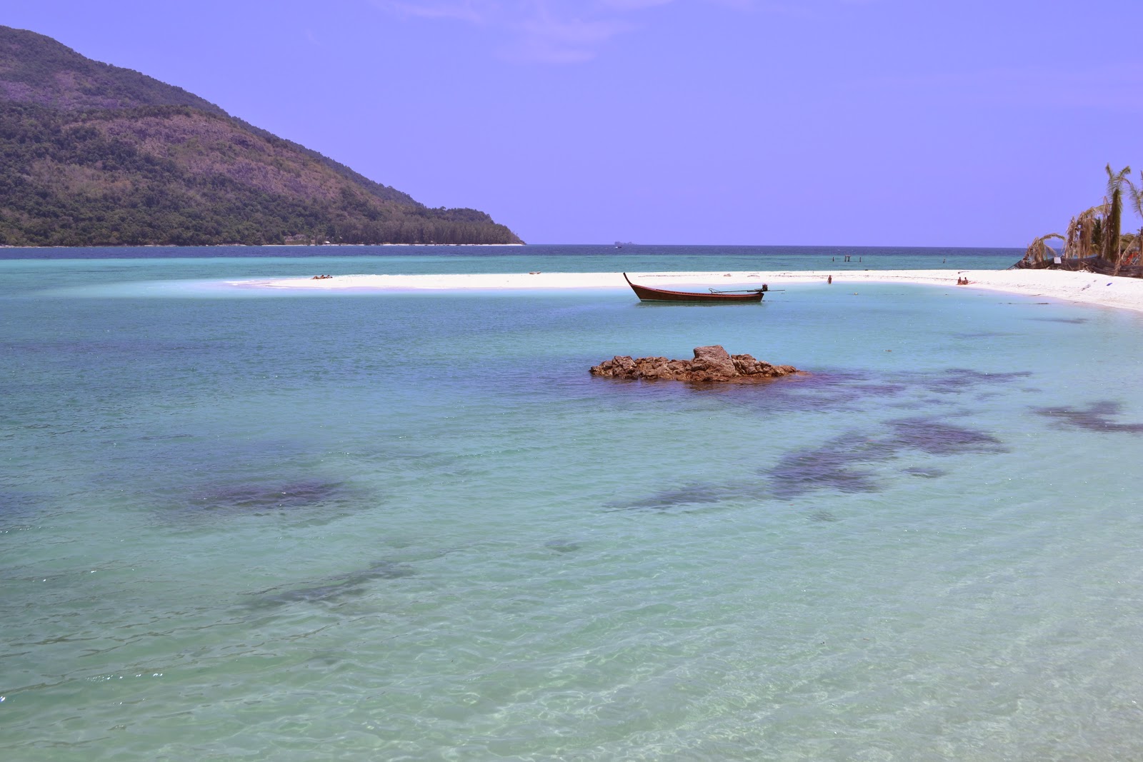 世界遊牧住み渡り タイ最後の秘島と言われるリペ島の透明な海 15年3月24日