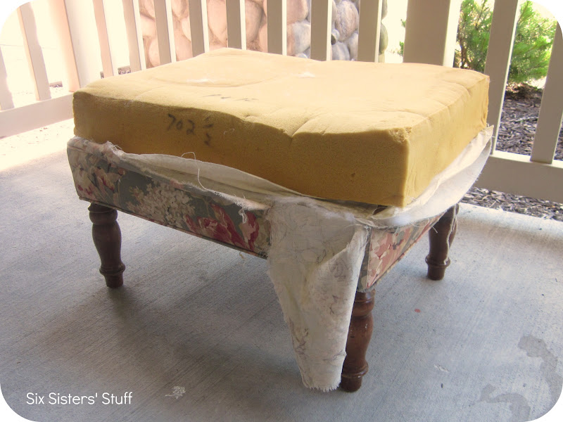 Diy Tufted Ottoman Fabric Recover Tutorial Six Sisters Stuff