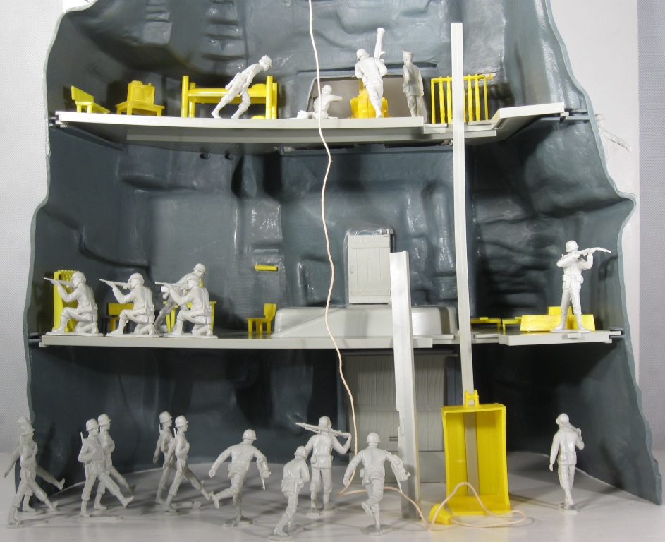 Toys and Stuff Marx Navarone Giant Playset