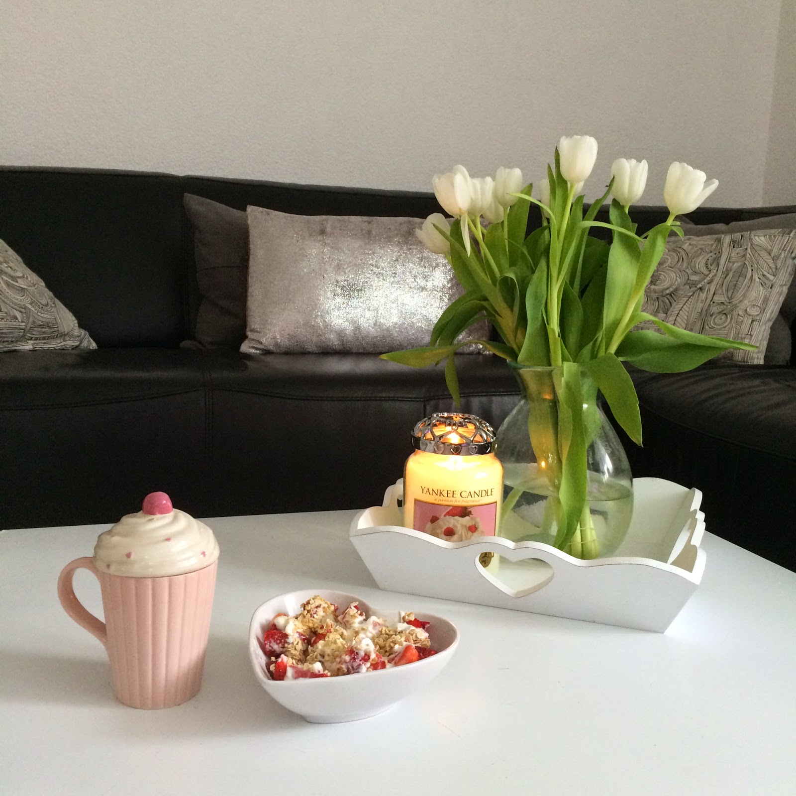 bougie , straweberry buttercream , yankeecandle
