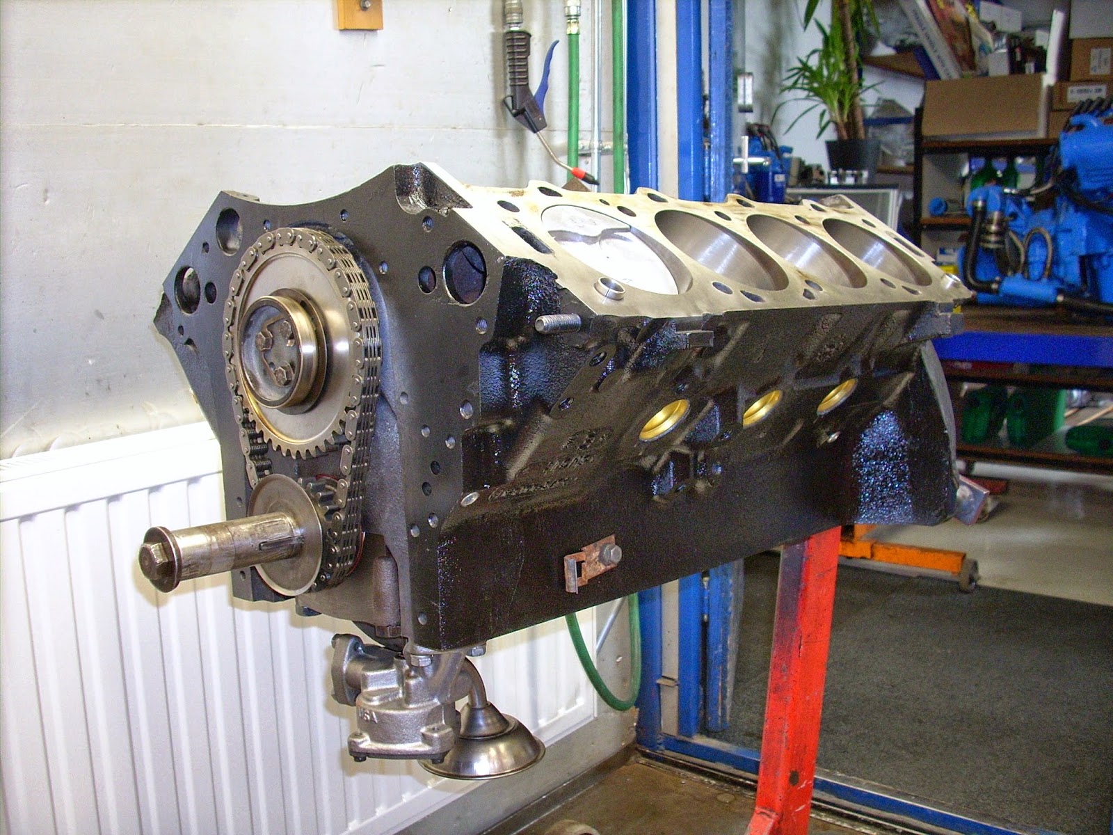 1964 Lincoln Continental : At the engine shop