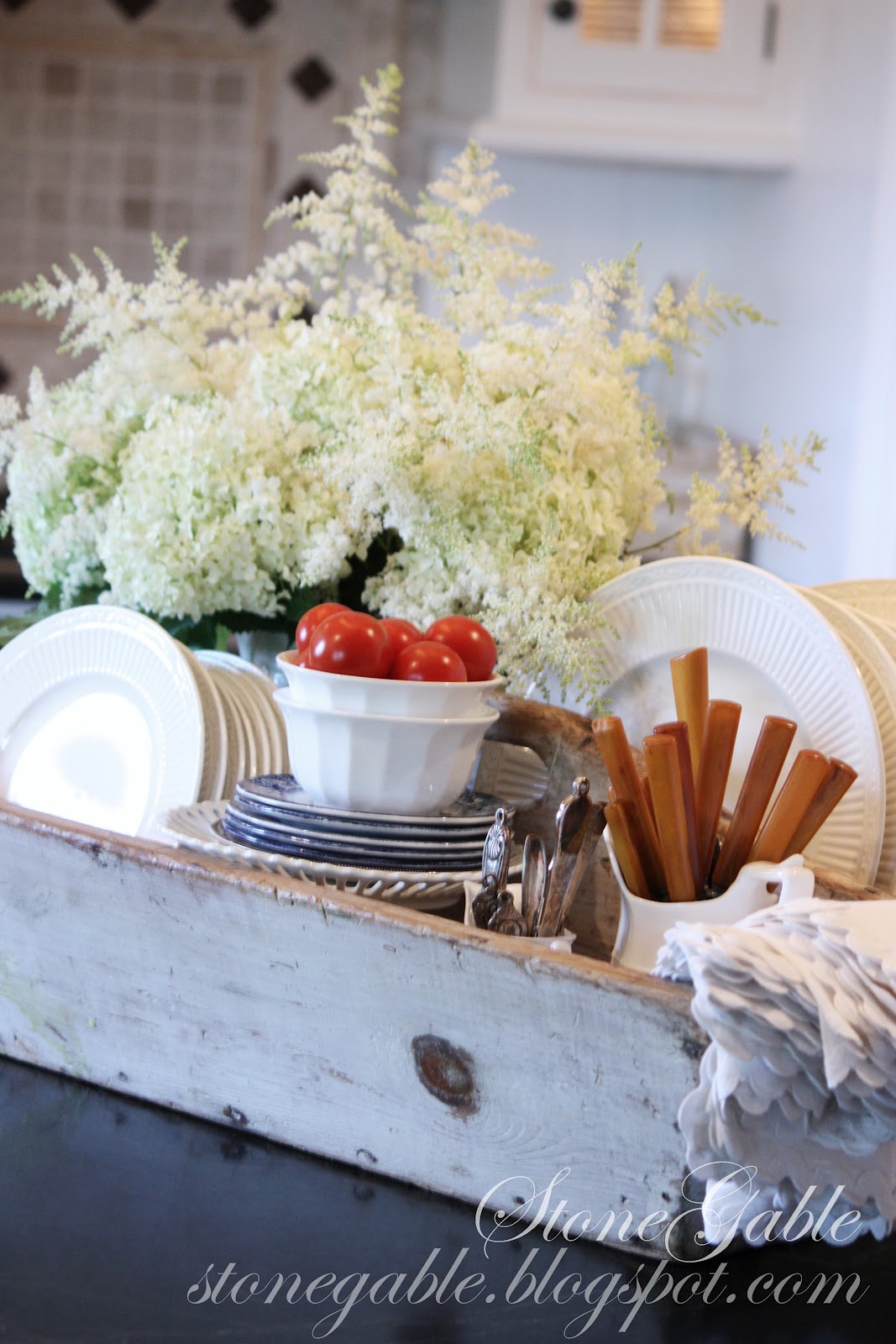 KITCHEN CATCHALL StoneGable