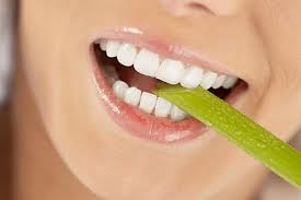 HOW TO MAINTAIN HEALTHY TEETH AND KEEP YOUR MOUTH DURING FASTING