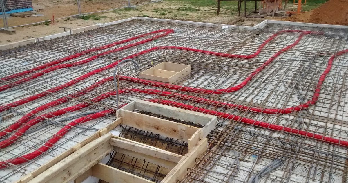 Unser Haus: Schalung und Bewehrung für die KG Decke sind vorbereitet
