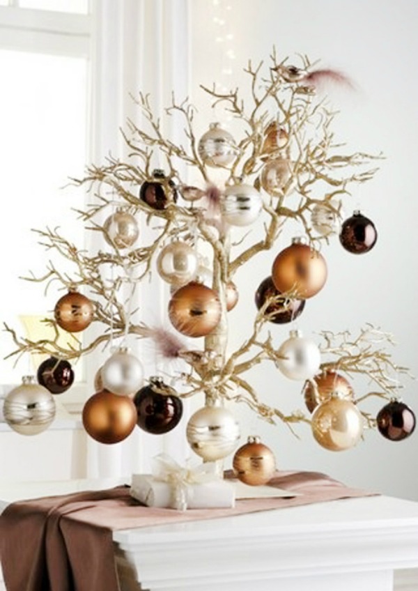 10 Small Space Christmas Trees