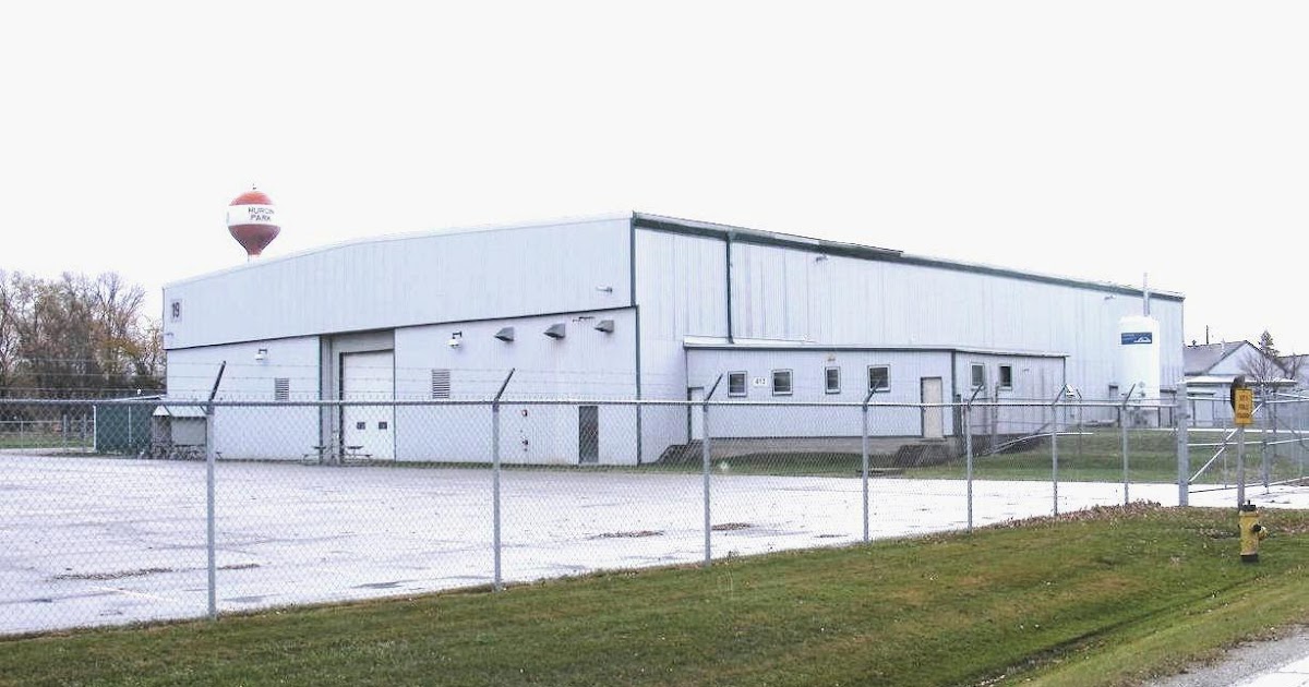 TRIBUTE TO RCAF STATION CENTRALIA 19421967 Recreation Hall and Parade