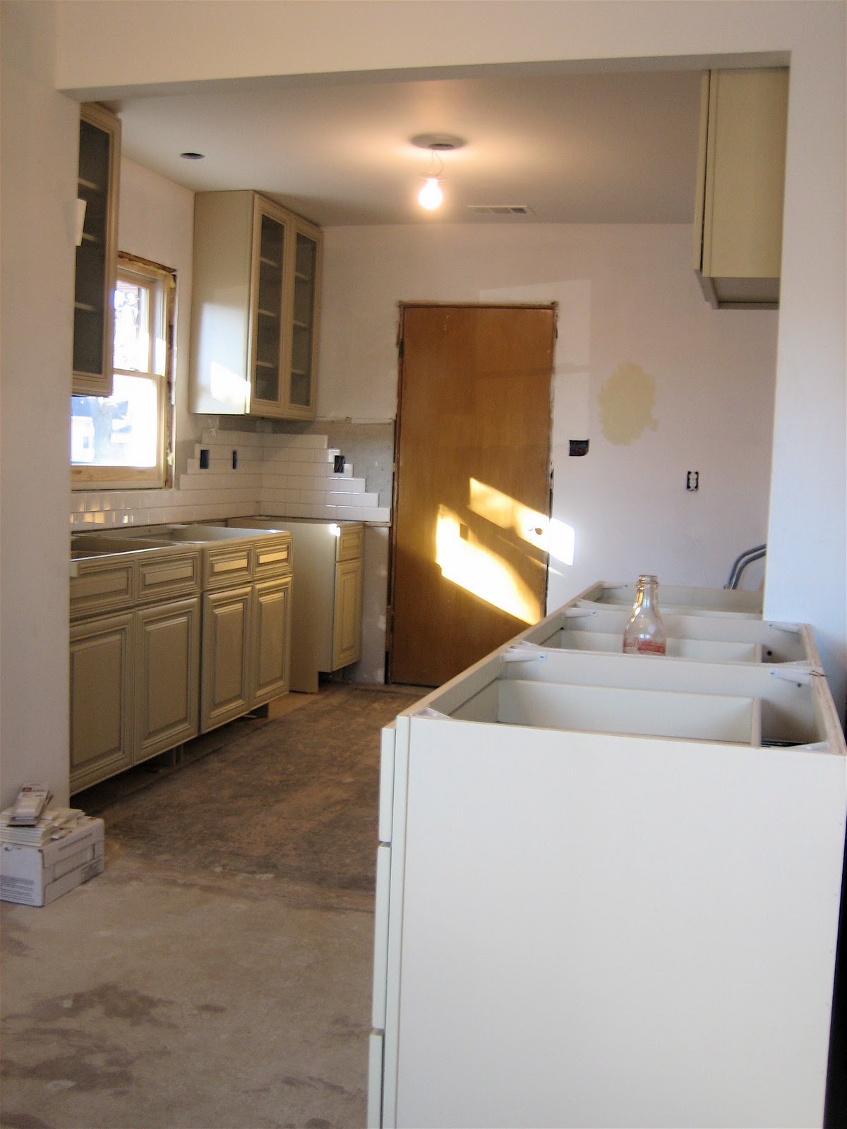 Makin' it in Memphis Kitchen Renovation Step By Step (ooh baby).