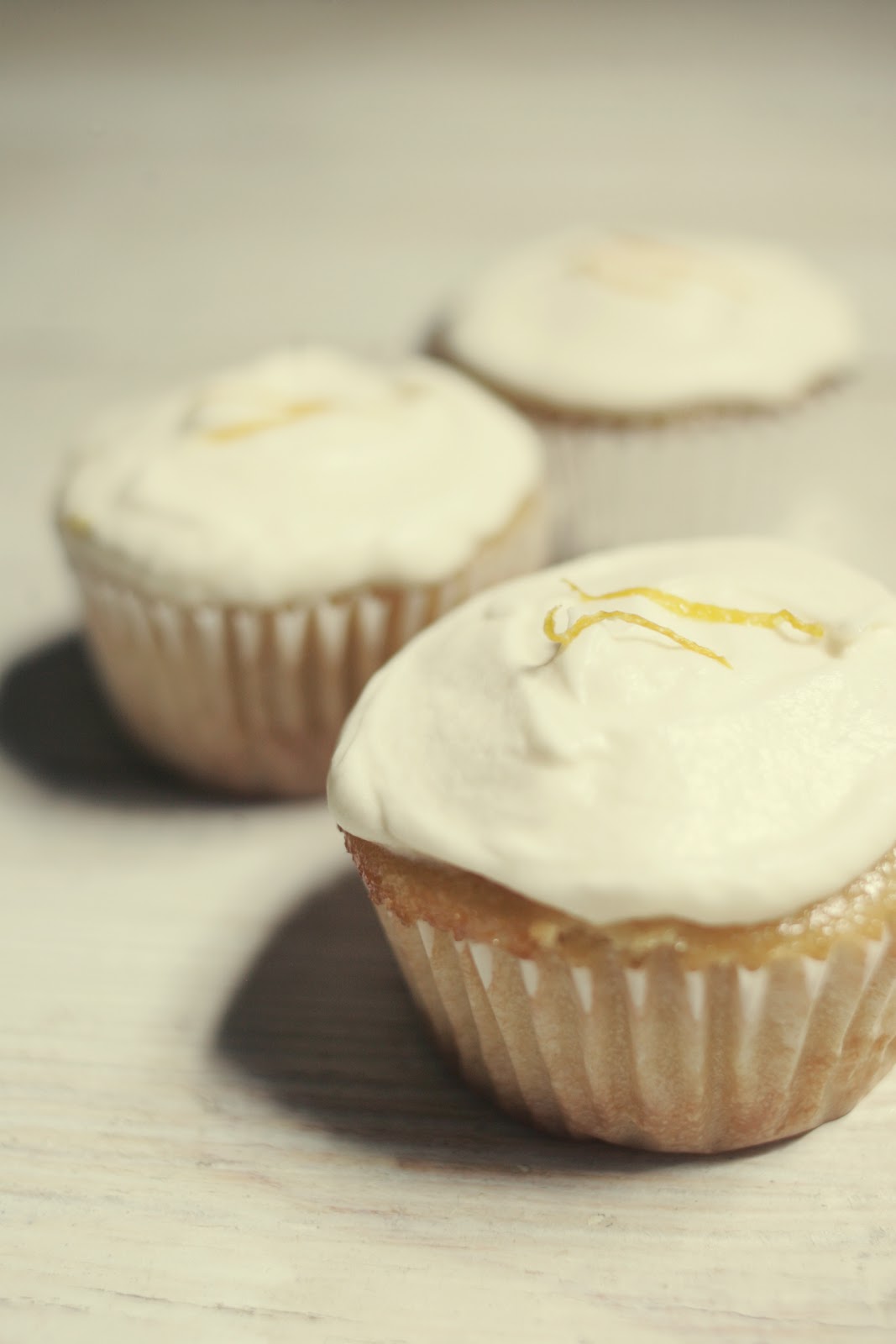 vegan lemon cupcakes