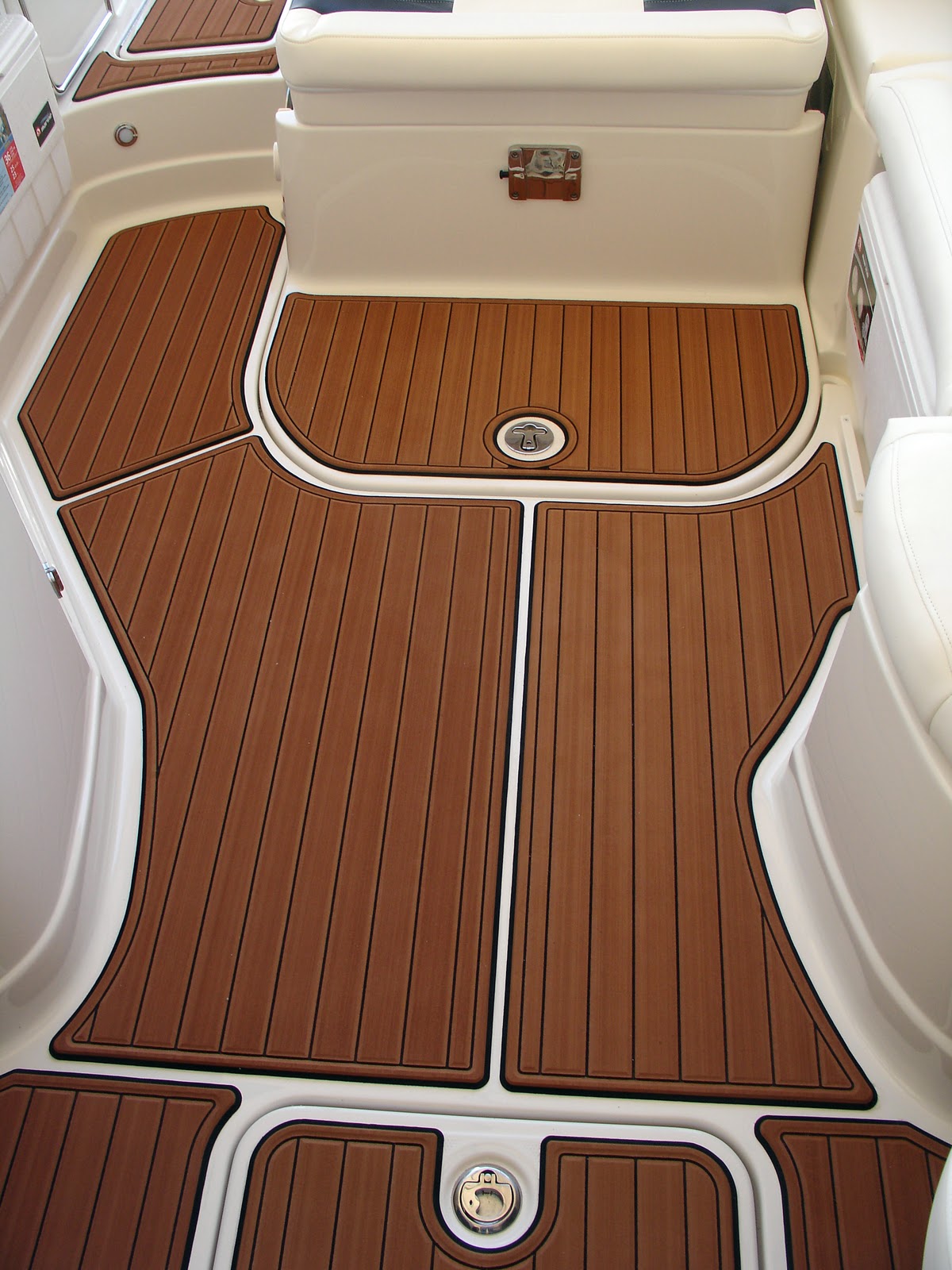 Monterey 264 FSX With SeaDek Faux Teak SeaDek Marine Products