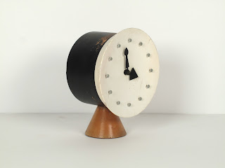 wood desk clock designs