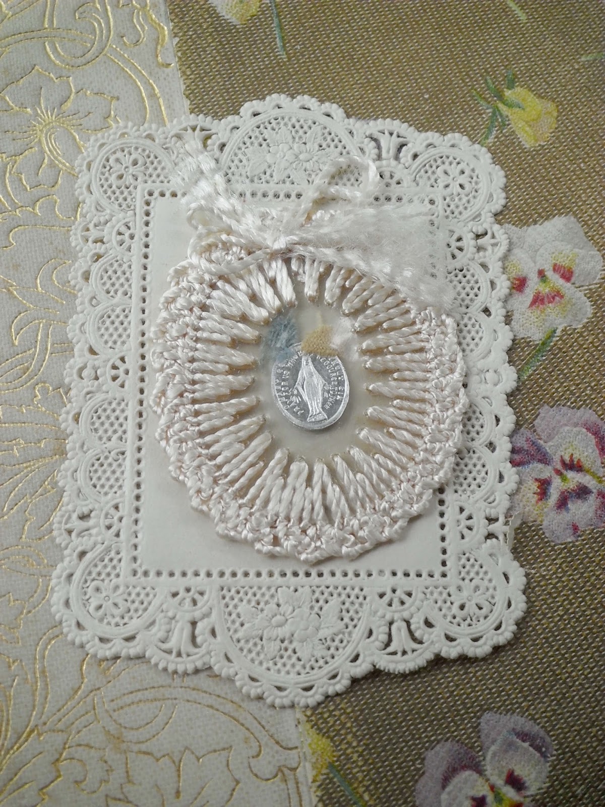 Vintage Religious Medals Antique Paper Lace Card with Cocheted Plastic