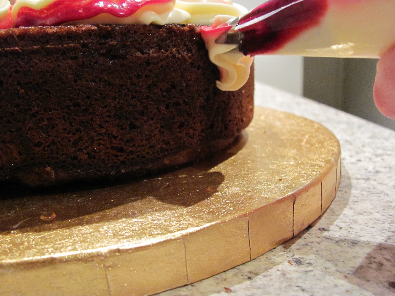 Mrs Cake How to Pipe Icing Roses