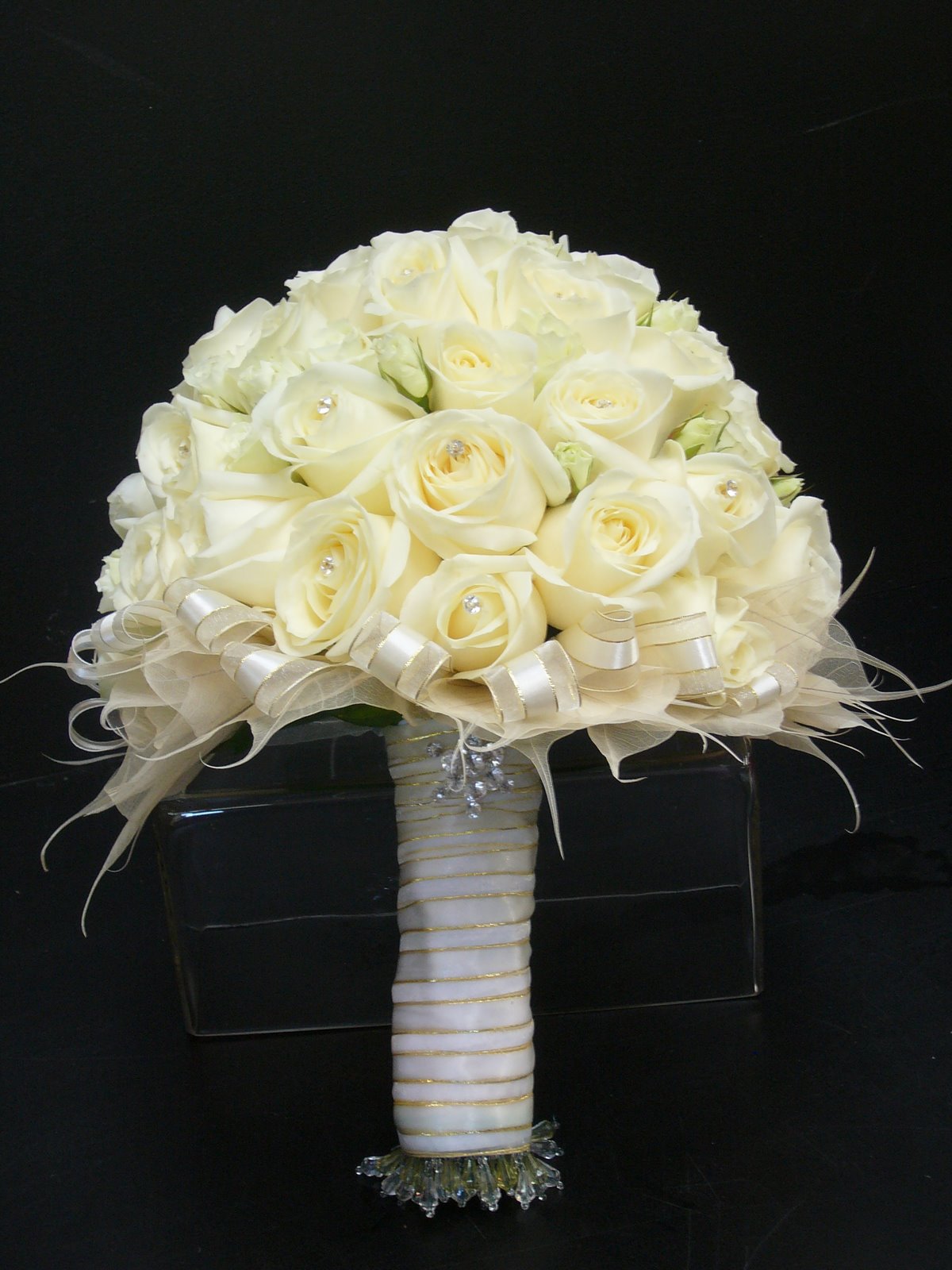 Wedding Flowers Roses 2012 Wedding Flower Design 2012 Wedding