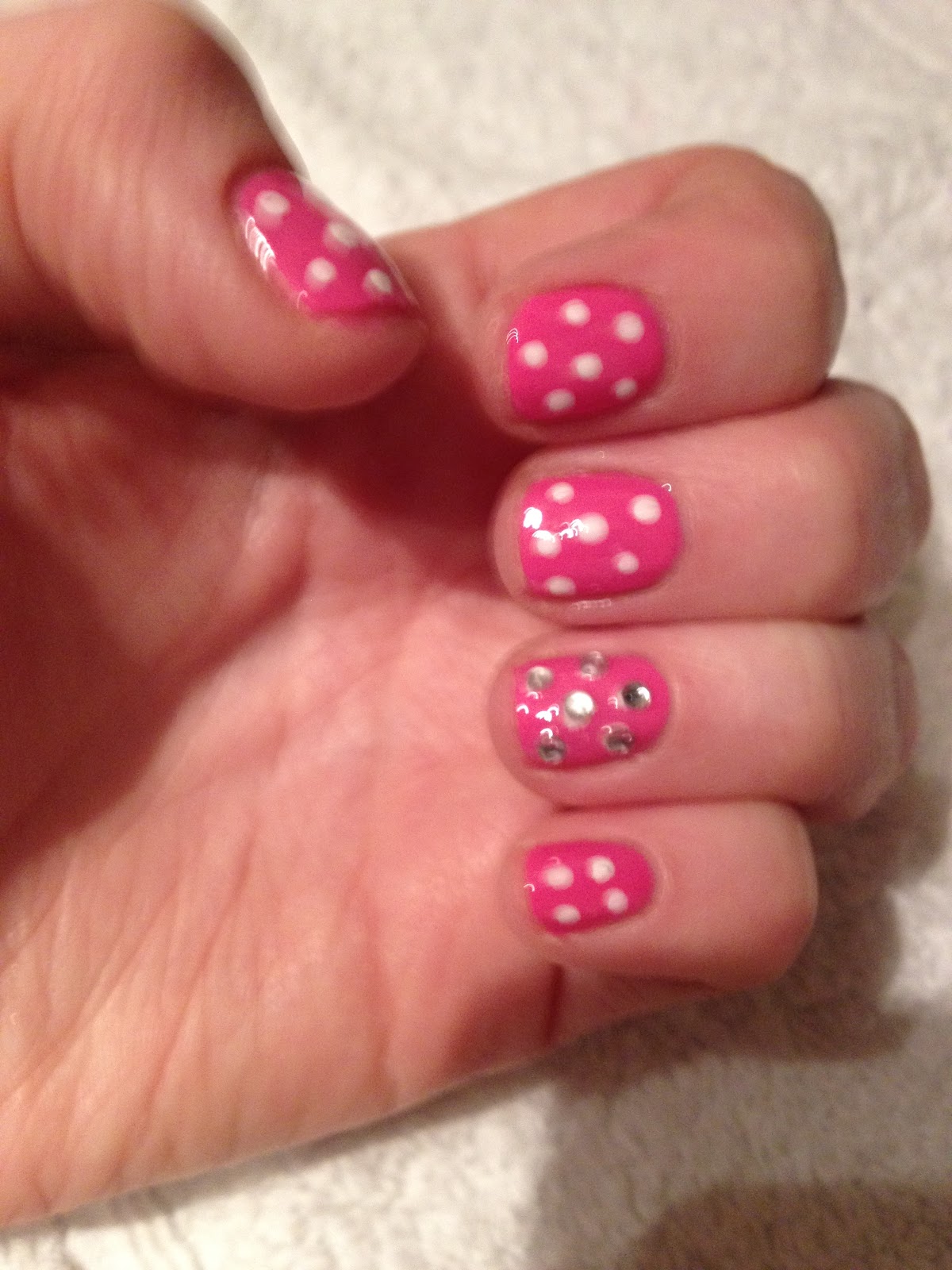 All the little things Pink Polka Dot Nails