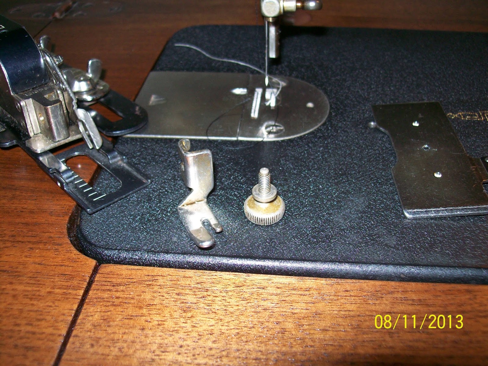 Seam Ripper Joe...and his Sewing Machine Singers "Incredible