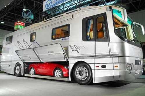 Laxurious Mercedus Benz bus11