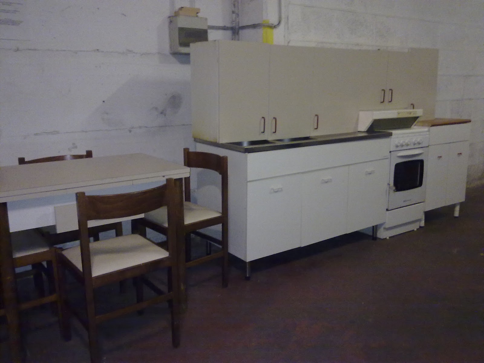 ARREDAMENTO USATO A ROMA ARREDAMENTO USATO A ROMA