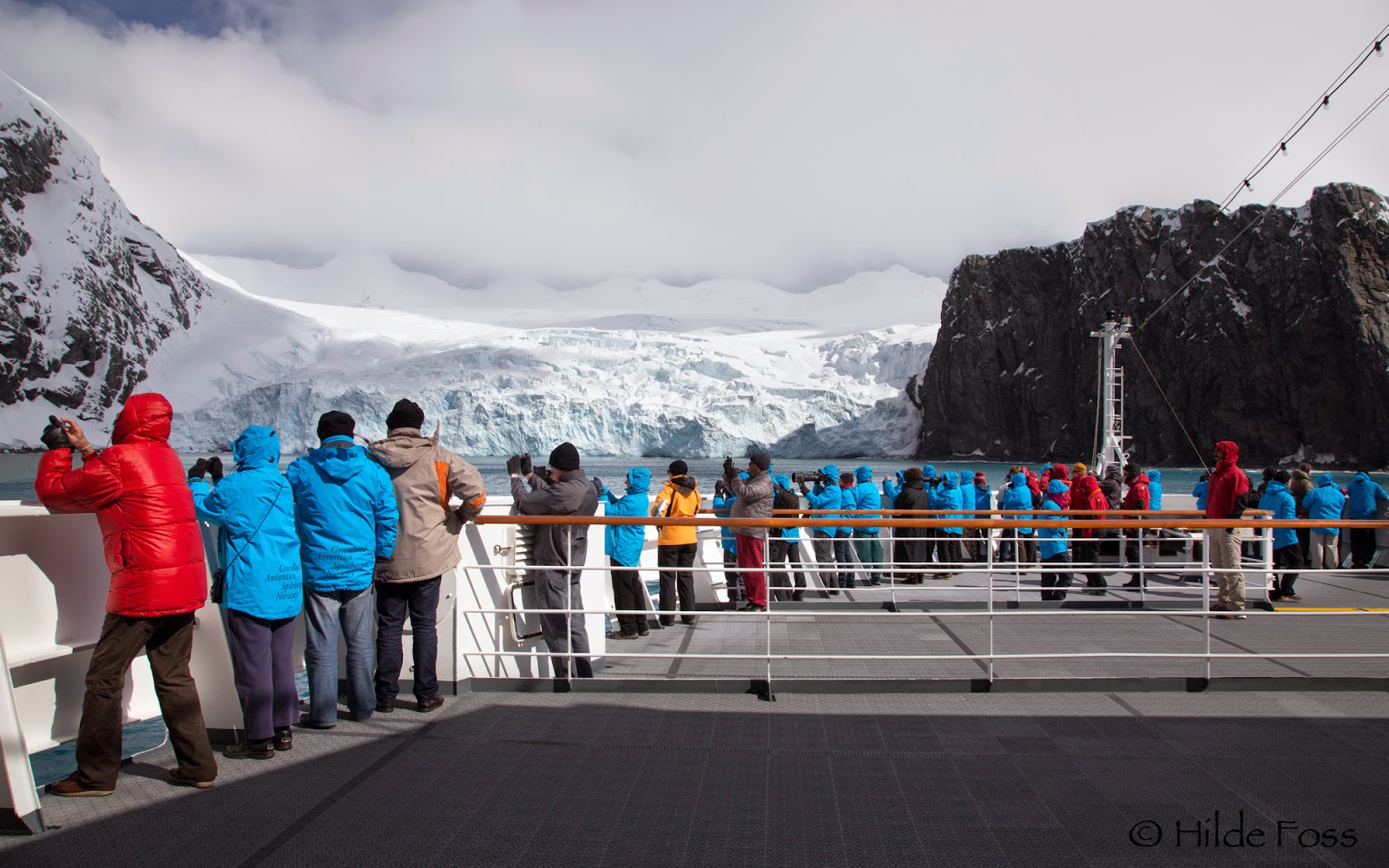 MV FRAM EXPEDITION BLOG Elephant Island, the entrance to Antarctica