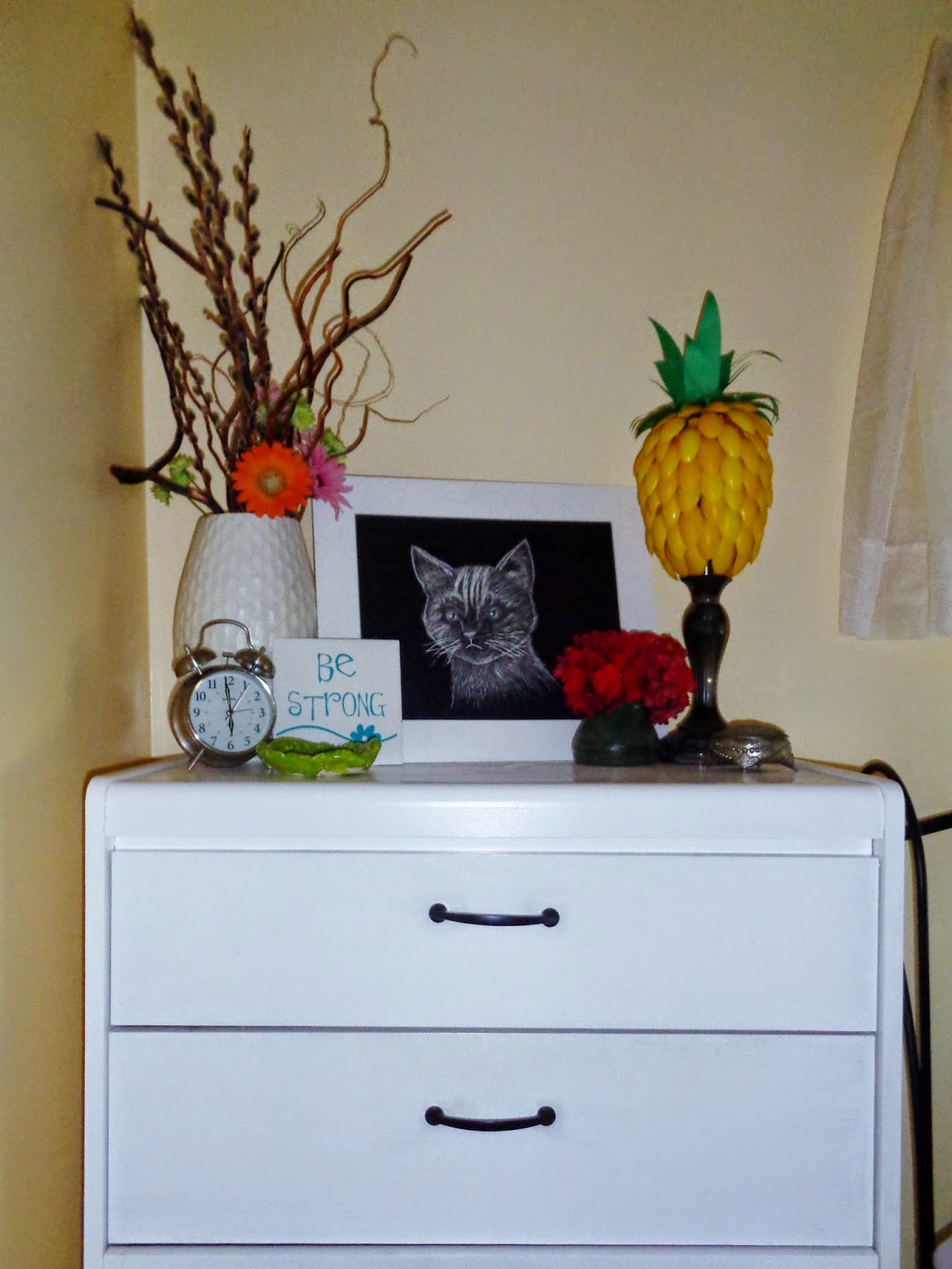 Harli G DIY Pineapple Room Decor