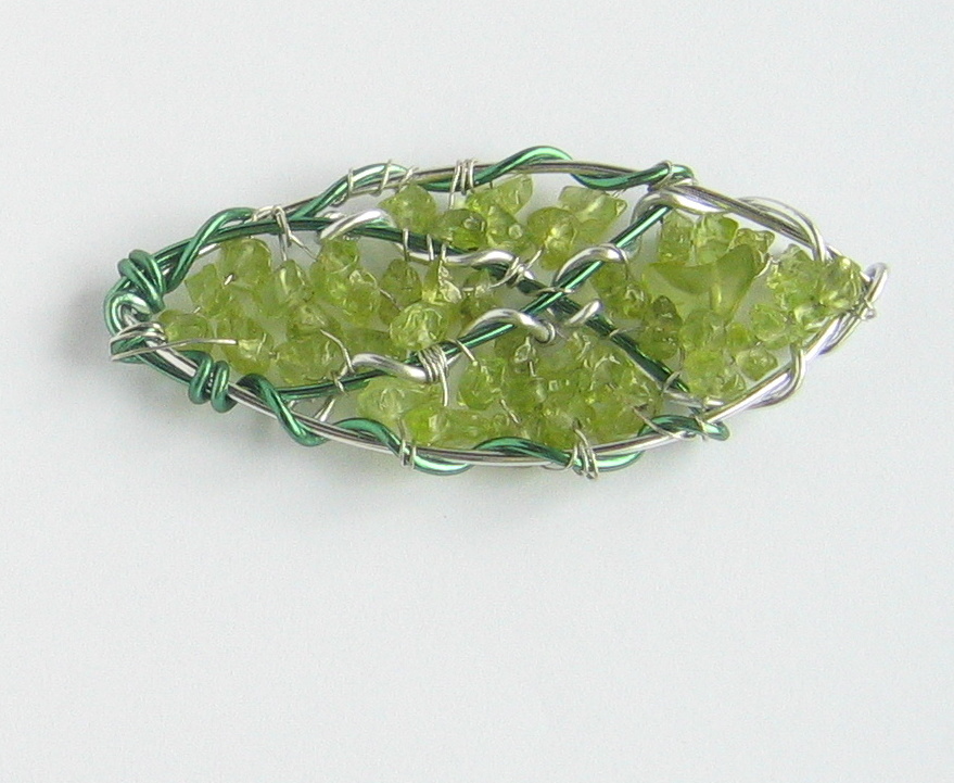 Art of Wire: Green wire leaf